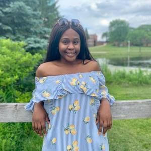 Meet your Posher, Akosuah